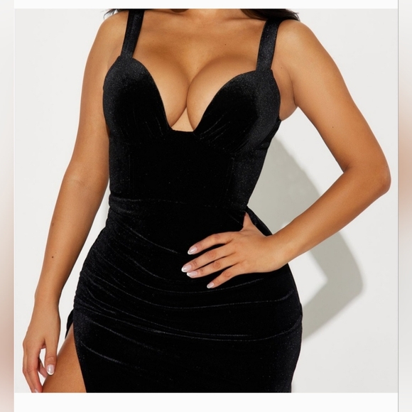 Fashion Nova Jessica Velvet Dress - Picture 2 of 8